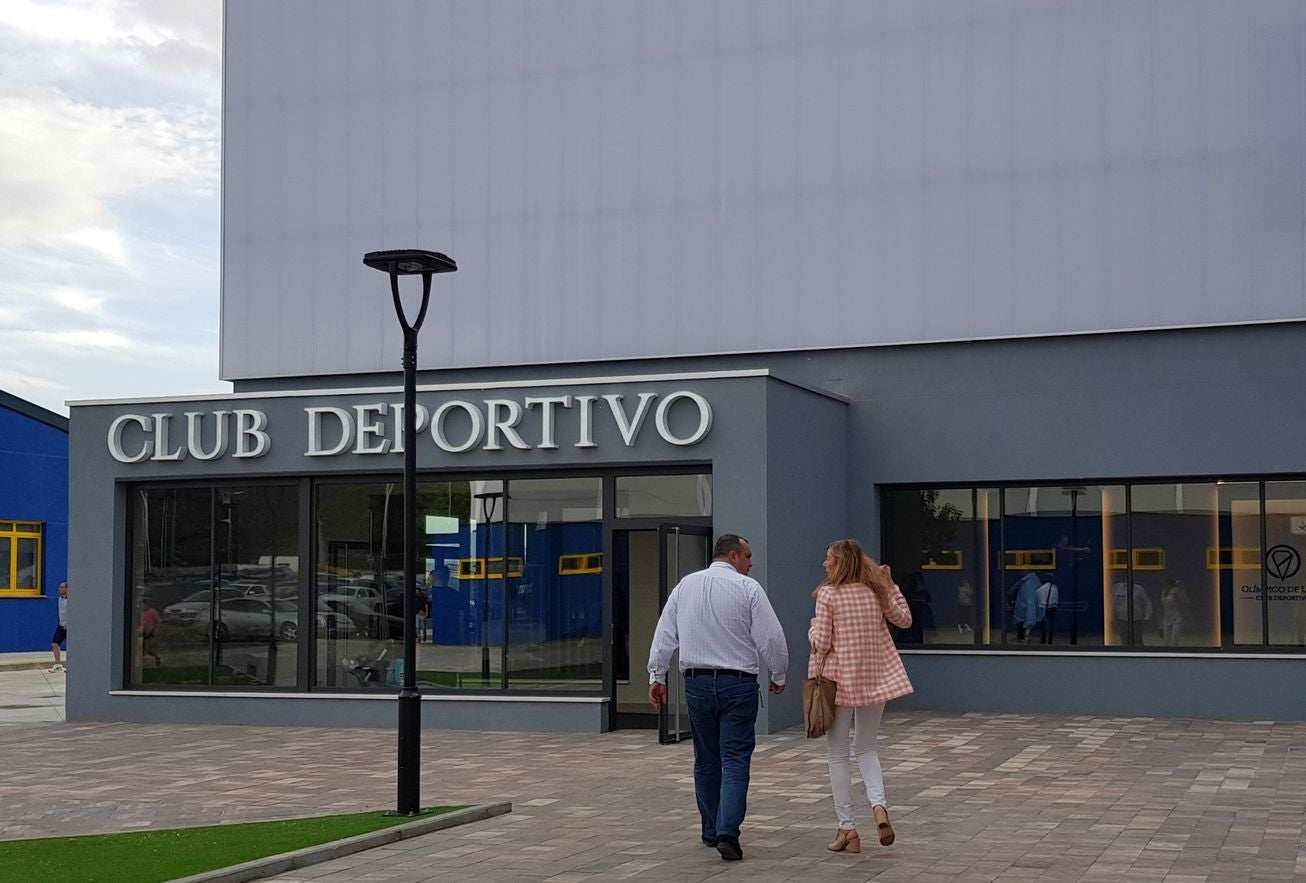 Abre al público el mayor centro deportivo del noroeste peninsular | Golf, campos de fútbol, pádel, gimnasio, salas de fisio y salas de pilates, boxeo e instalaciones ocio para dar cuerpo a un complejo que aún piensa en crecer