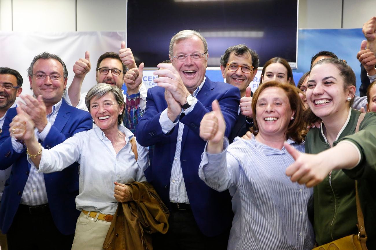 Noche electoral en el PP de León. En la imagen, el candidato a la Alcaldía, Antonio Silván