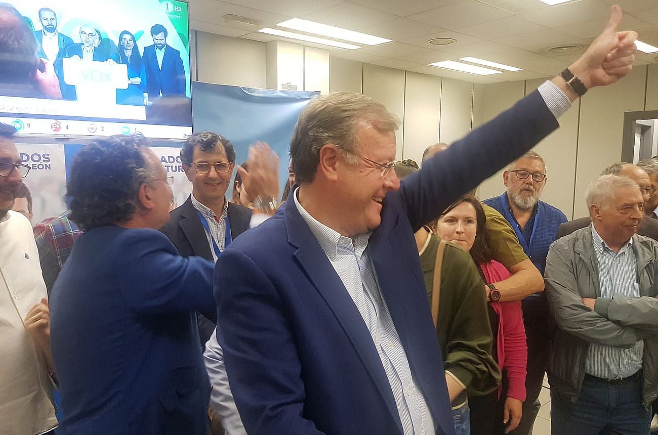 Noche electoral en el PP de León. En la imagen, el candidato a la Alcaldía, Antonio Silván