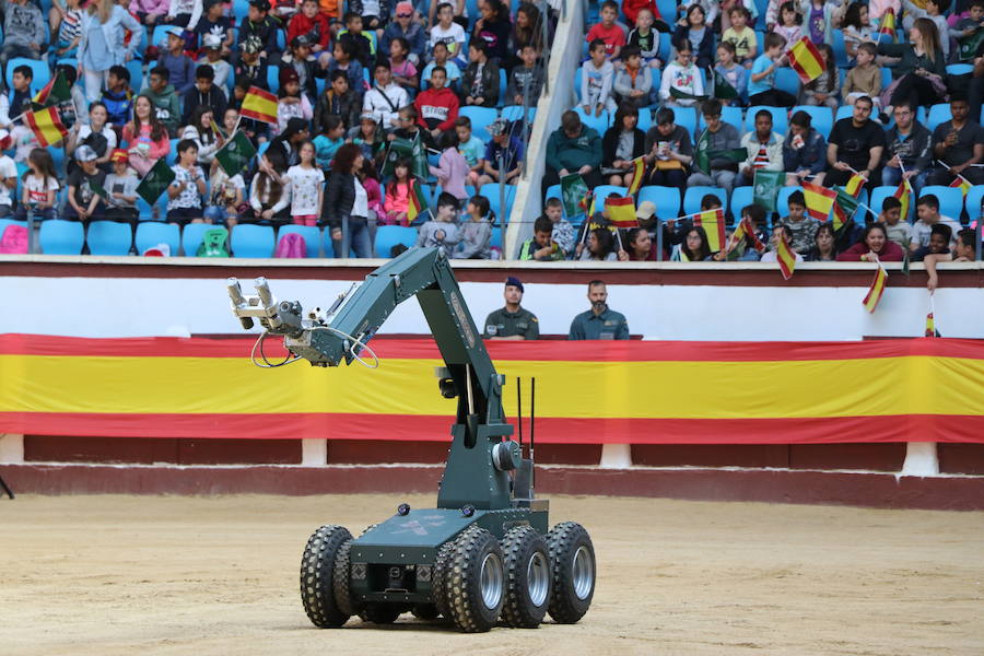 Fotos: Exhibición de la Guardia Civil en León