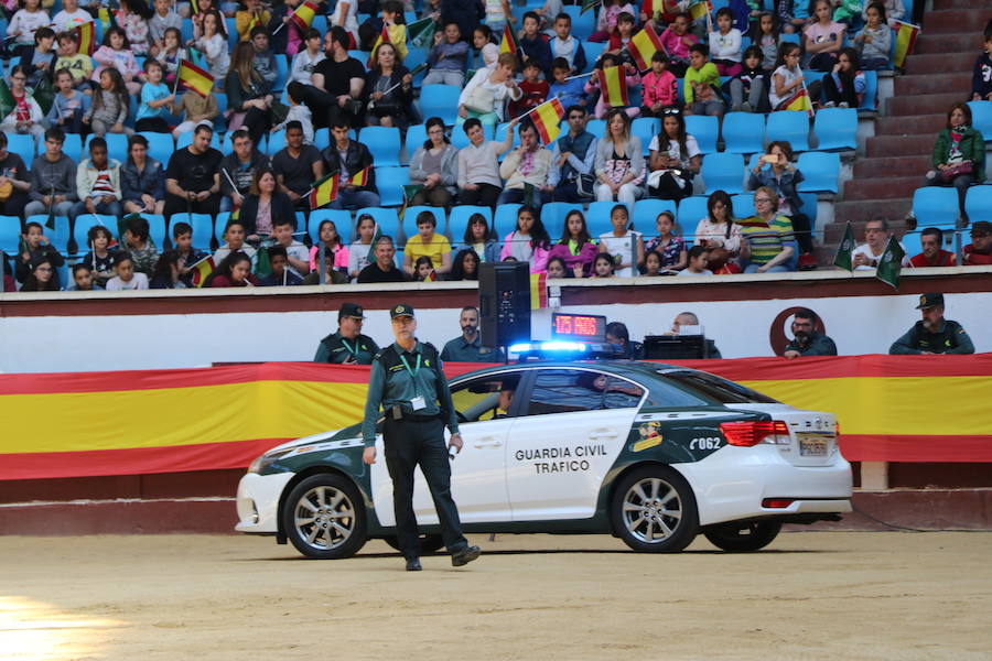 Fotos: Exhibición de la Guardia Civil en León