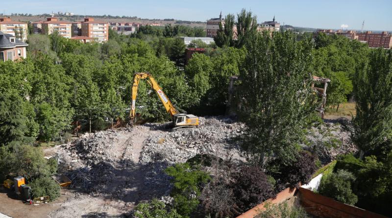 Fotos: Demolición del instituto Santa Teresa de Valladolid