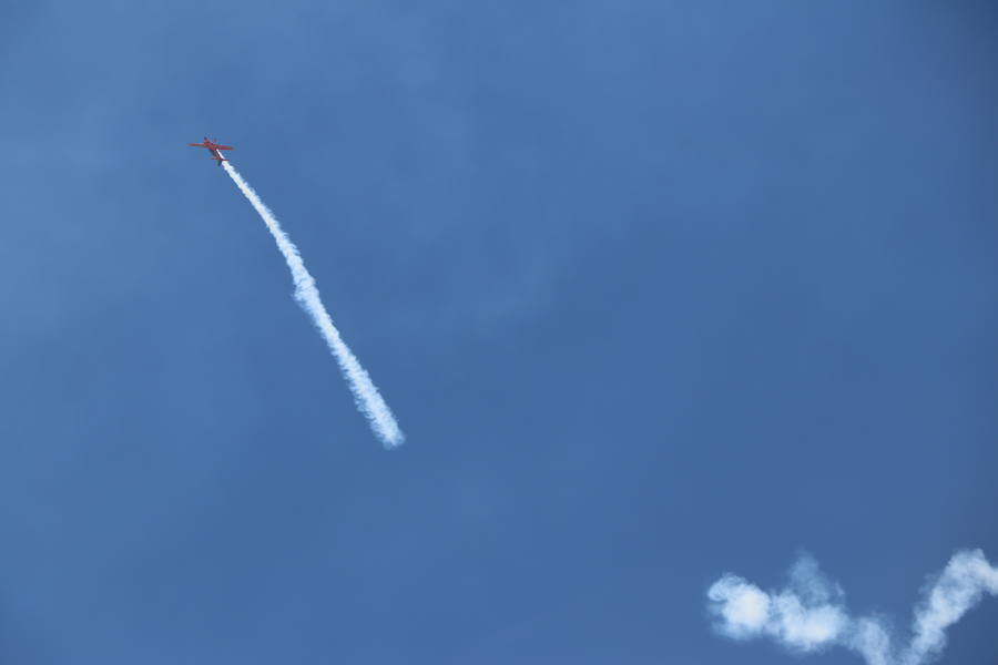 Fotos: Exhibición de vuelo acrobático en Los Oteros