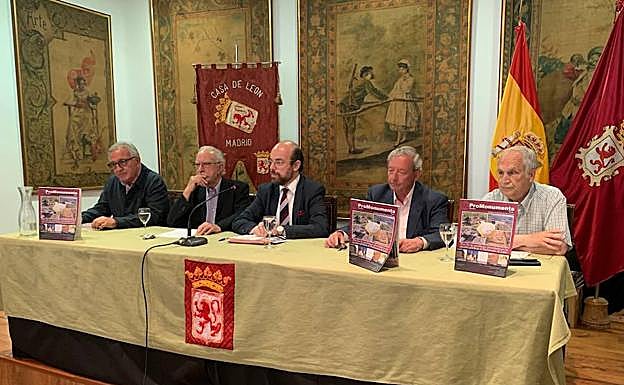 Imagen de la presentación de la revista. 