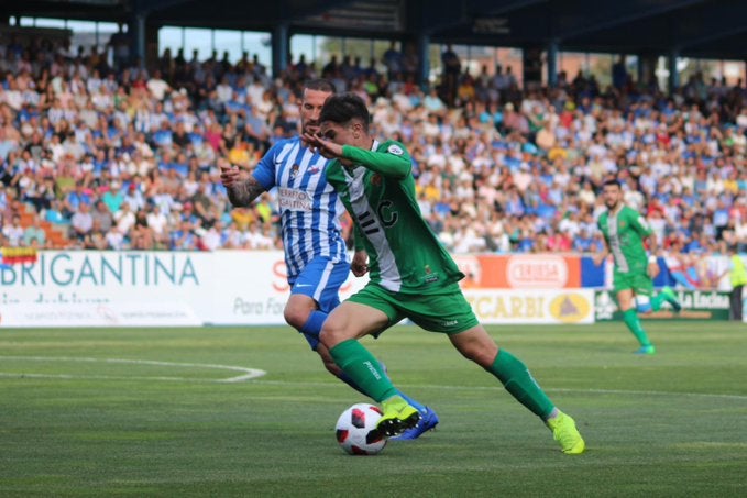 Fotos: Partido entre la Ponferradina y el Cornellá