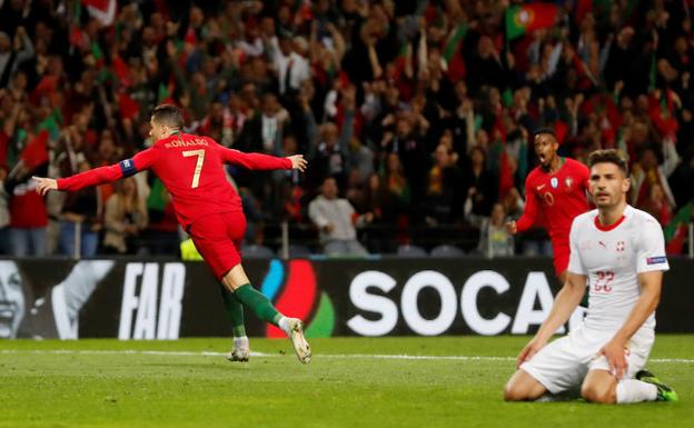 Cristiano Ronaldo celebra un gol. 