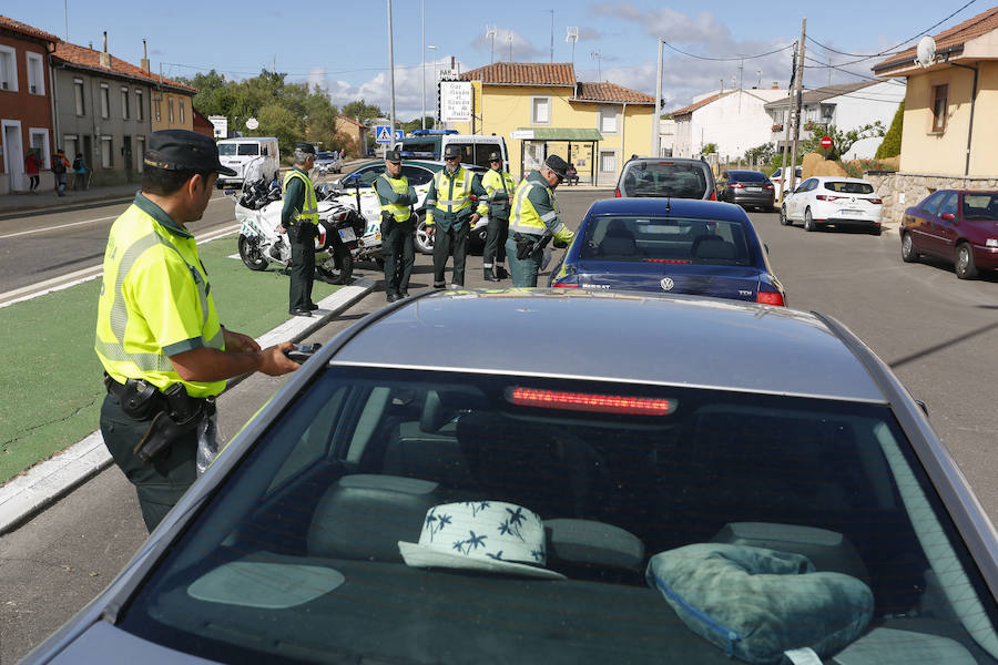 Fotos: Campaña de la DGT &#039;No corras, no bebas... no cambies de ruedas&#039;