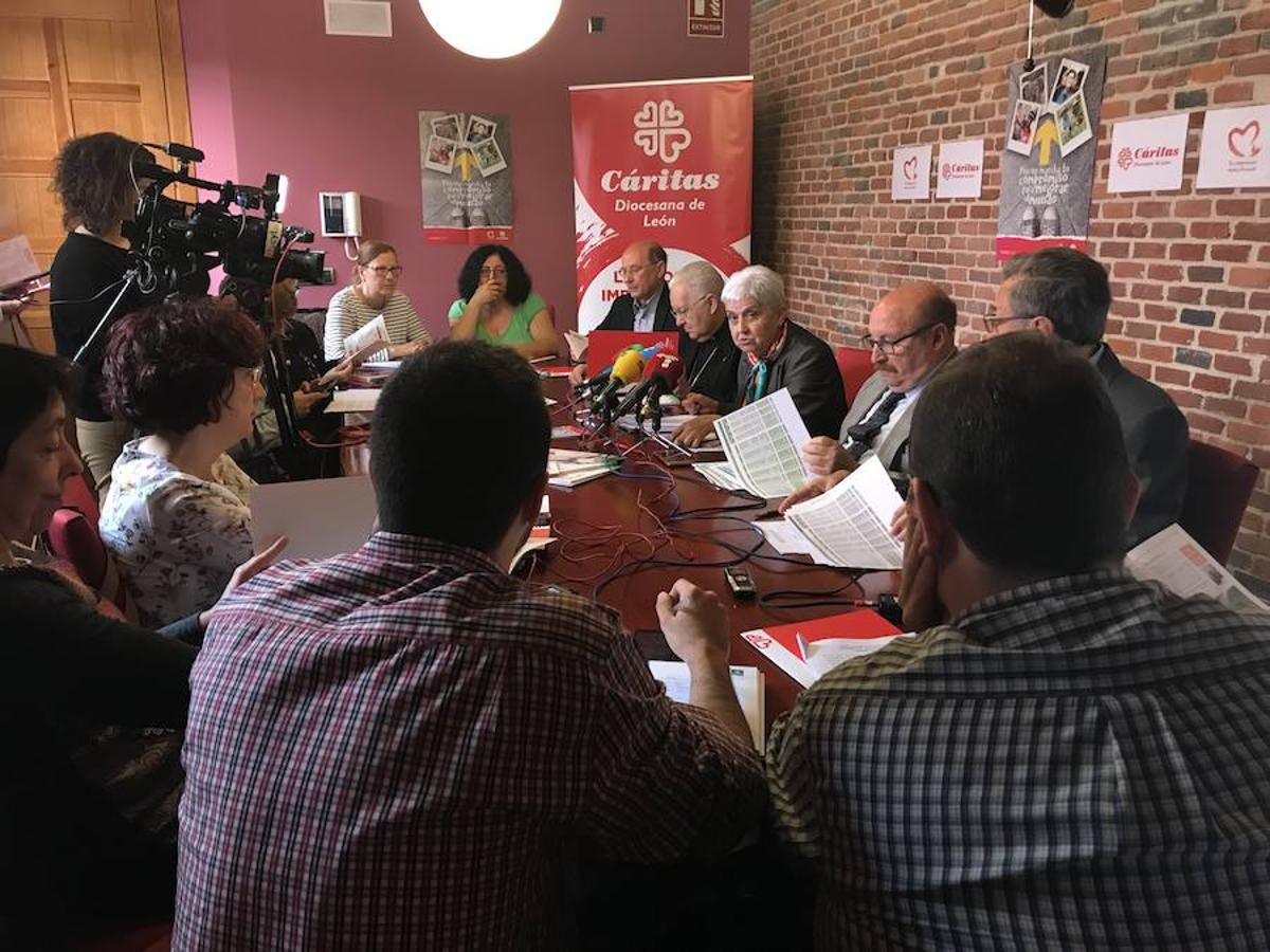 Fotos: Presentación de la memoria de Cáritas