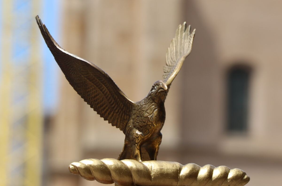 La ciudad conmemora su fundación, en época romana, con el Natalicio del Águila, cuando el emperador Galba dio su visto bueno para el nacimiento de la ciudad