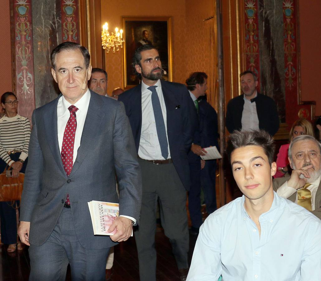 Antonio Huertas e Iñaki Ortega en el Aula de Cultura de El Norte de Castilla celebrada en el Palacio Real de Valladolid.