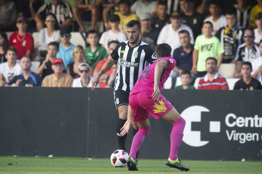 Imágenes del partido de ida de la segunda ronda de la fase de ascenso entre el FC Cartagena y la SD Ponferradina disputado en el estadio de Cartagonova, con resultado de 1-2 para la Ponferradina