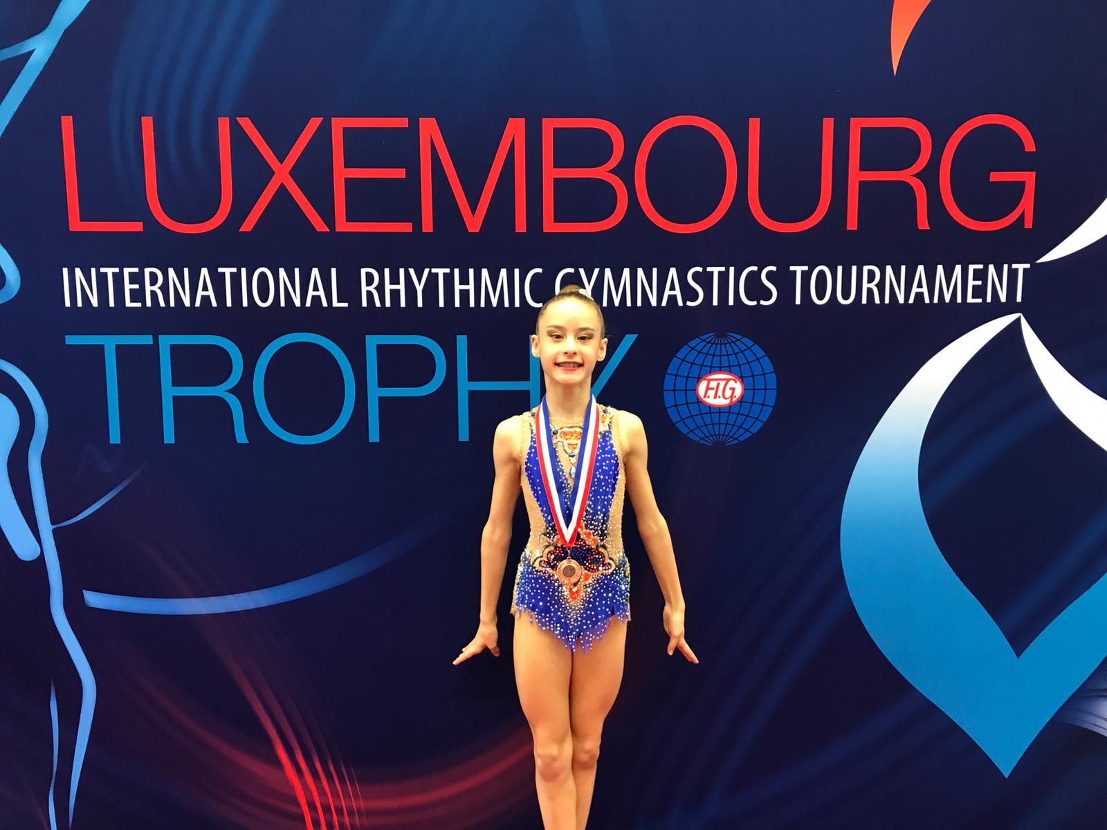 Lluvia de medallas para las seis gimnastas del Club Ritmo que han participado en el Luxembourg Trophy: Sara Llana, Andrea Fernández, Andrea Corral, Carla Vilasánchez, Natalia Gago y Sandra García