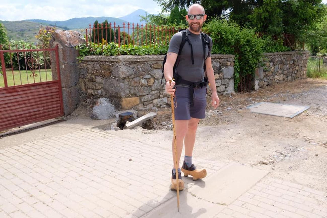 El leonés Edu Alonso Recio se marca como reto subir a algunas de los principales altos de Picos de Europa para poner en valor este tipo de calzado