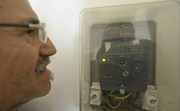 Contador de luz digitalizado. 