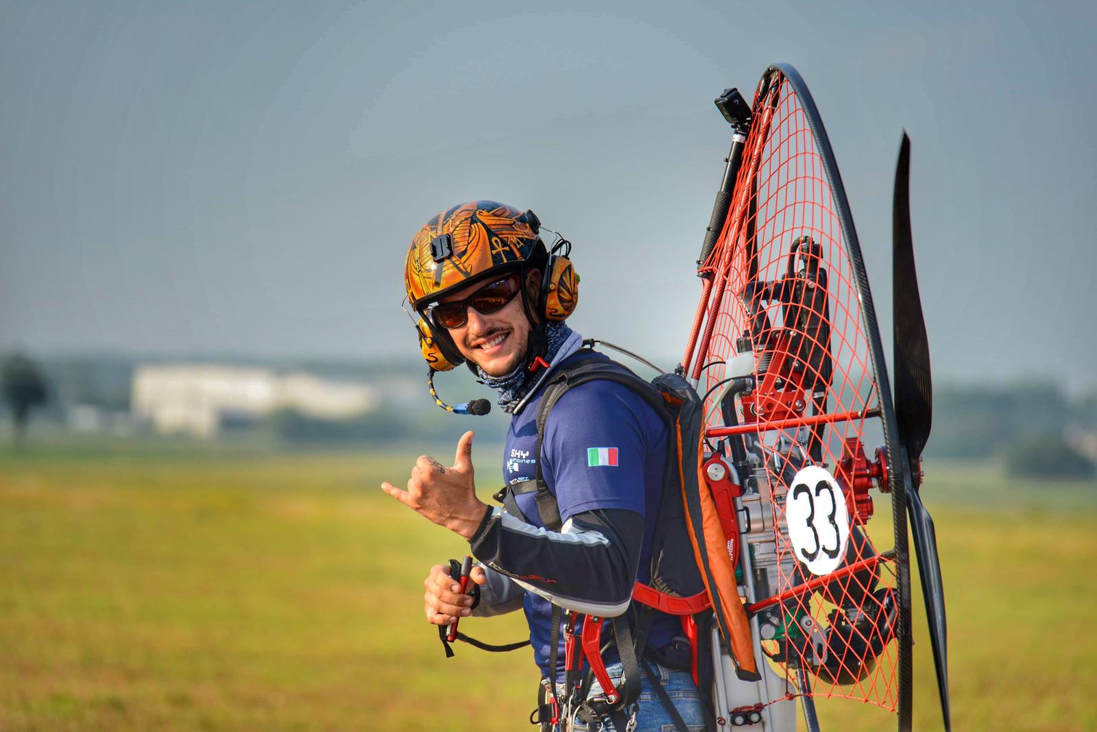 Fotos: El leonés Víctor Rodríguez consigue su mejor puntuación en un campeonato internacional de paramotor