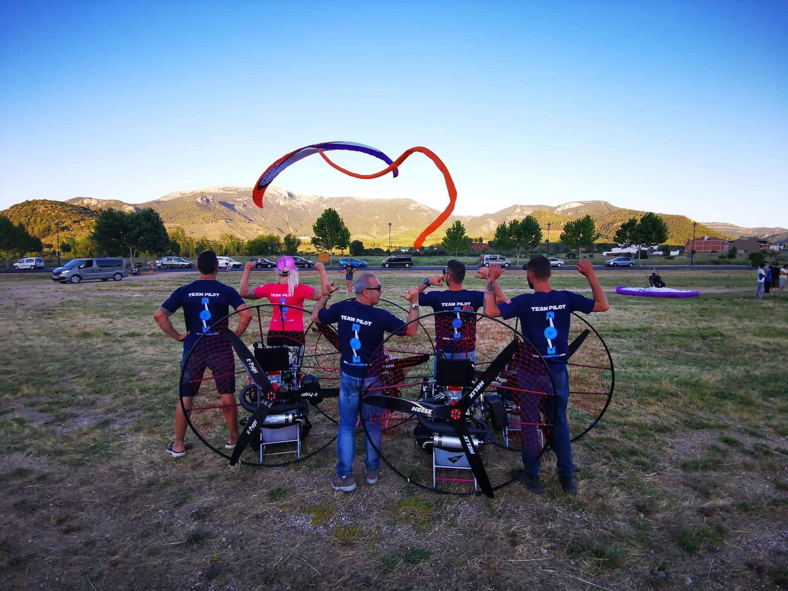 Fotos: El leonés Víctor Rodríguez consigue su mejor puntuación en un campeonato internacional de paramotor