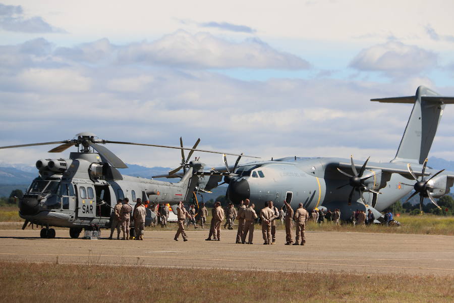 Fotos: Ejército militar en el Aeródromo de León