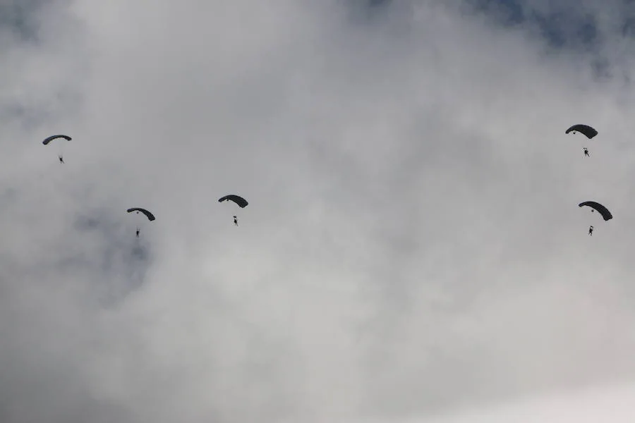 Fotos: Ejército militar en el Aeródromo de León