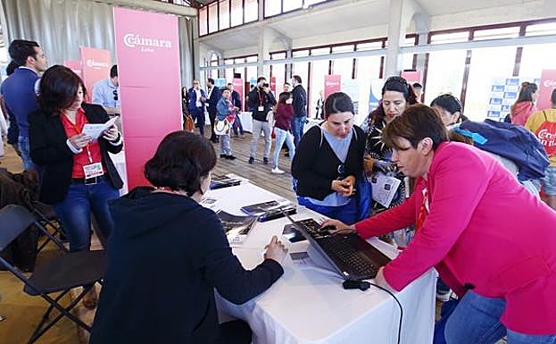 Jóvenes y empresas se citan en la II Feria del Empleo y el Emprendimiento del Bierzo. 