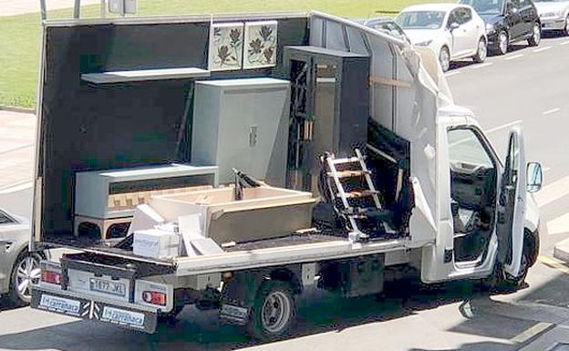 Estado en el que quedó el camión accidentado en el puente de San Marcos.