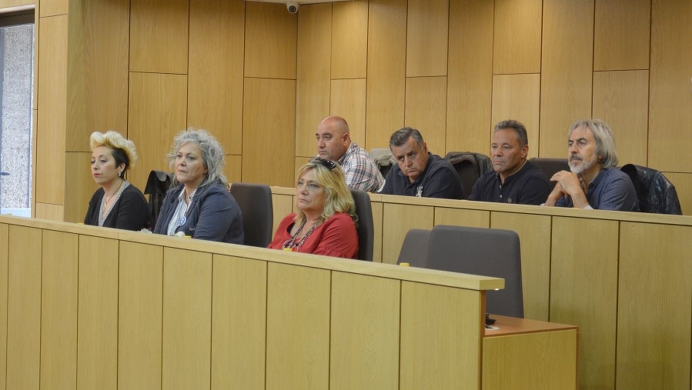 La tradicional foto de familia da por finalizada mandato en el municipio del alfoz y abre la puerta al nuevo pleno municipal