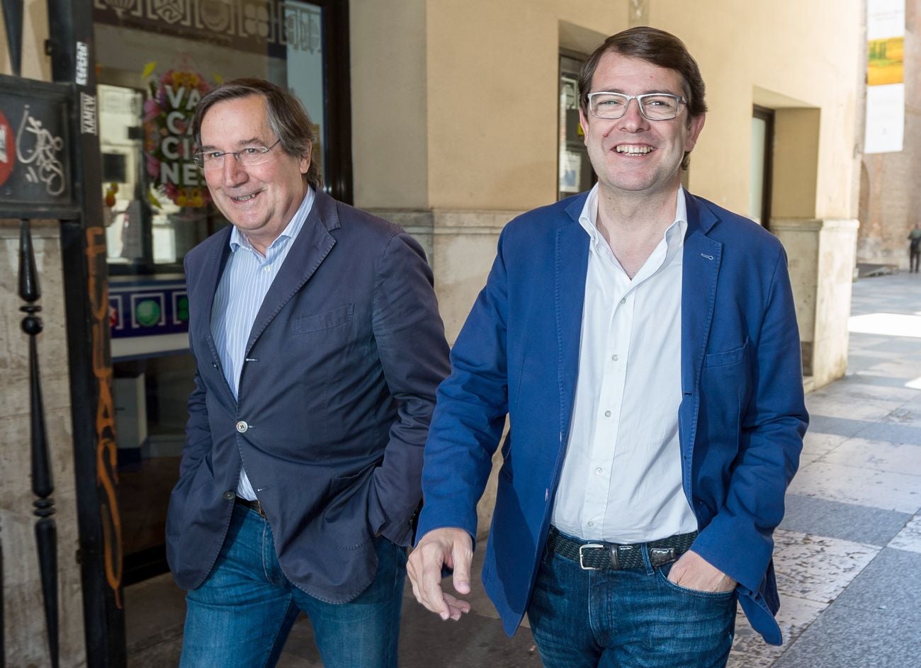 Fernández Mañueco, momentos antes de una rueda de prensa.