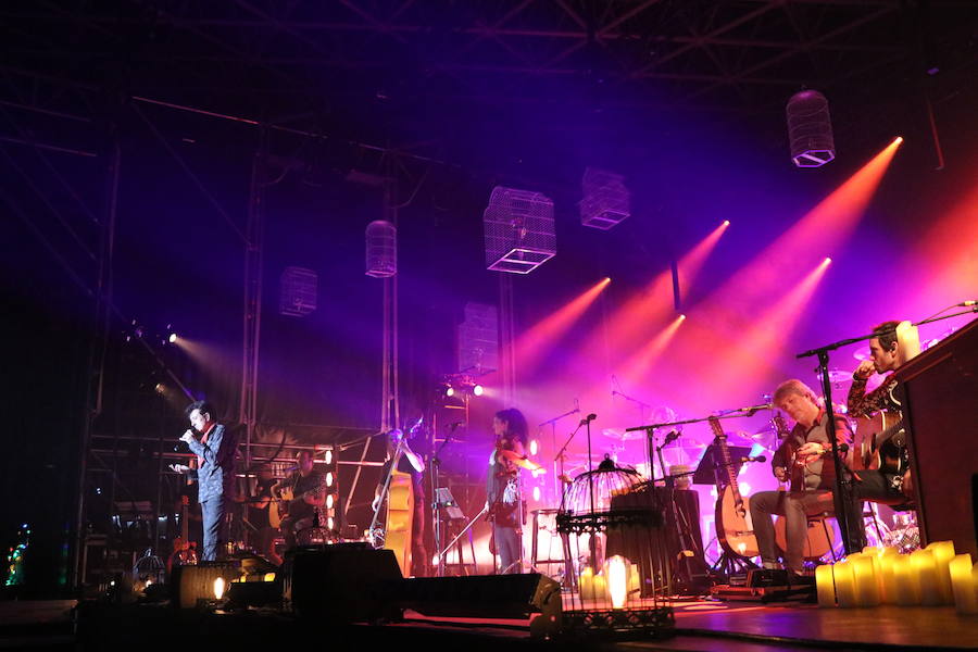 Fotos: Manolo García enamora a León con un acustico