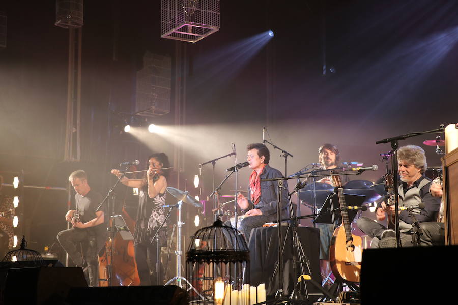 Fotos: Manolo García enamora a León con un acustico