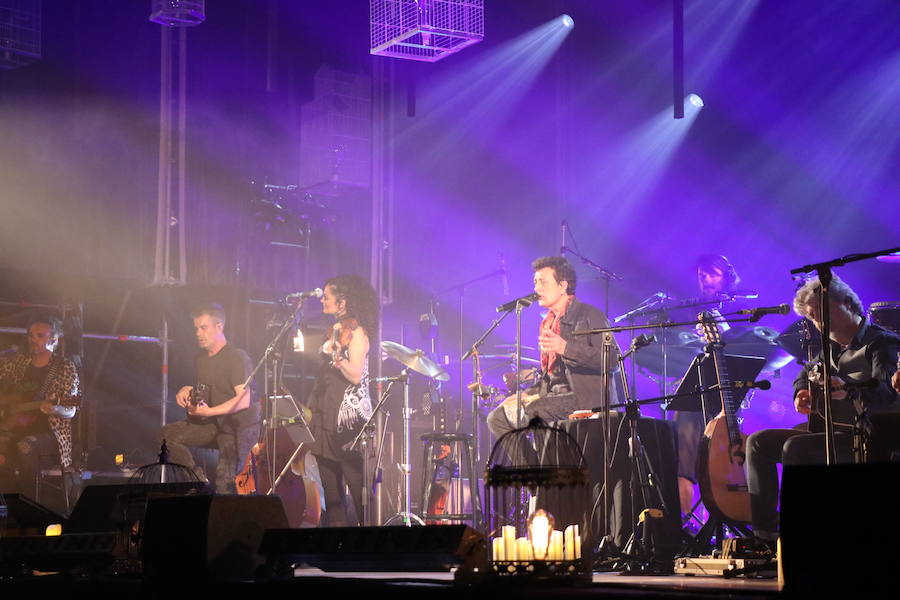 Fotos: Manolo García enamora a León con un acustico