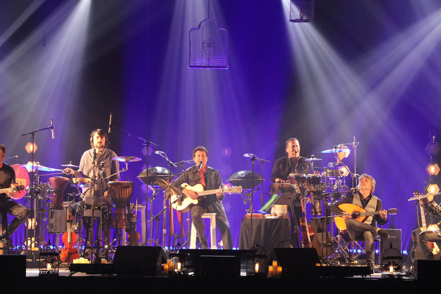 Fotos: Manolo García enamora a León con un acustico