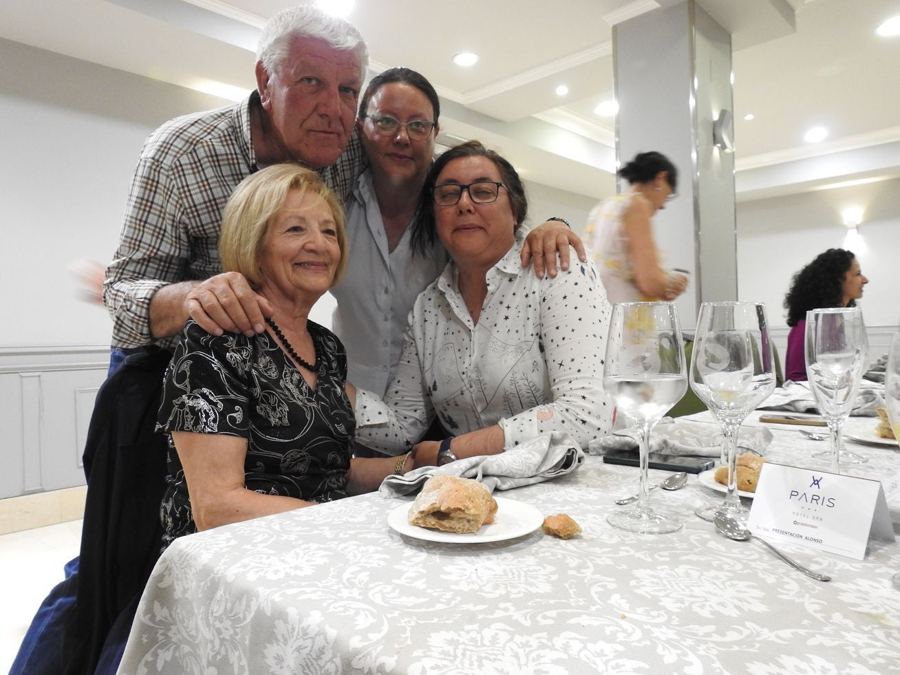 Más de 120 personas acuden a la convocatoria de los 'Veteranos de la prensa deportiva de León' en un encuentro marcado por el homenaje a la mujer y la presencia del actor Jesús Vidal, Goya al mejor actor revelación