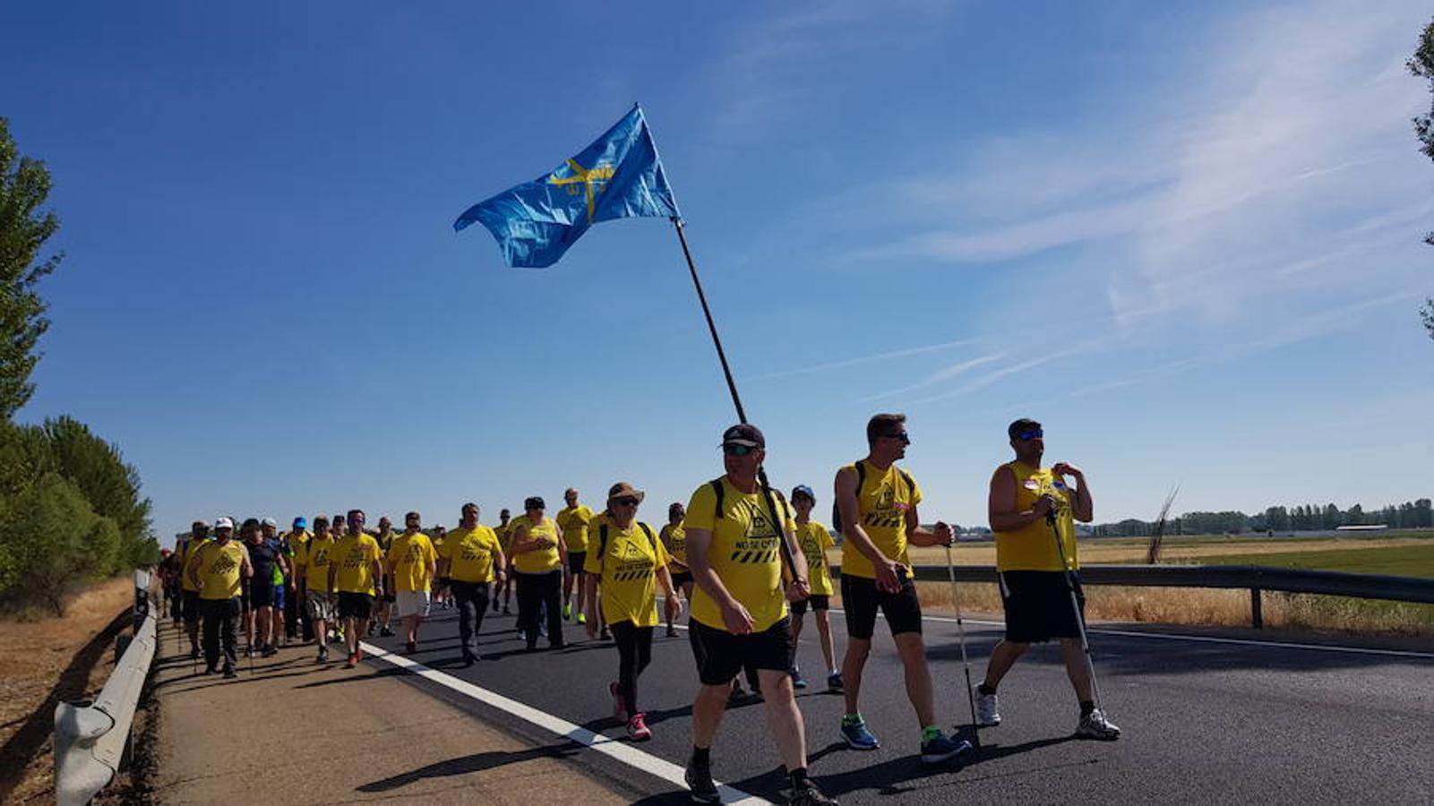 Fotos: La &#039;Marcha del Aluminio&#039; parte de Cimanes de la Vega