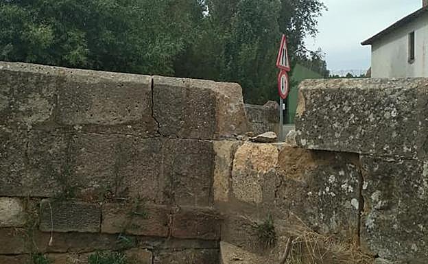 Vista de los desperfectos. 