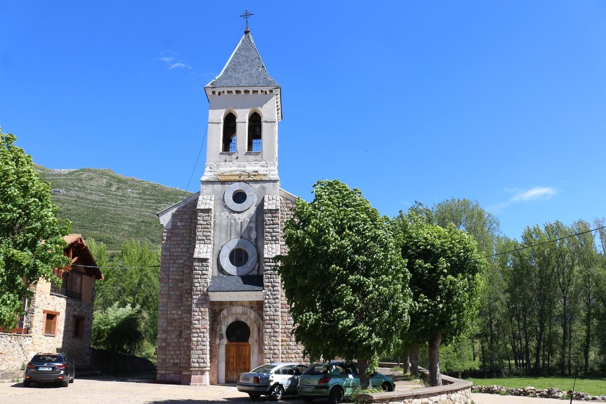 Este enclave declarado en el año 2005 reserva de la biosfera se sitúa en el norte de la provincia de León, limitando con Asturias. Cuenta con tres municipios Cármenes, Vegacervera, y Lugueros,