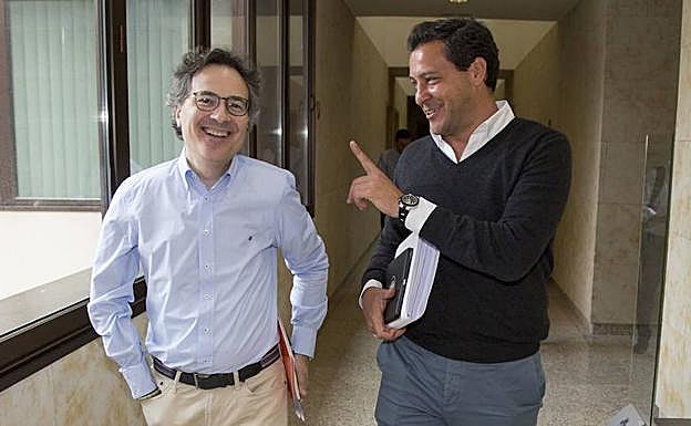 Miguel Ángel González (Ciudadanos) y Raúl de la Hoz (PP).