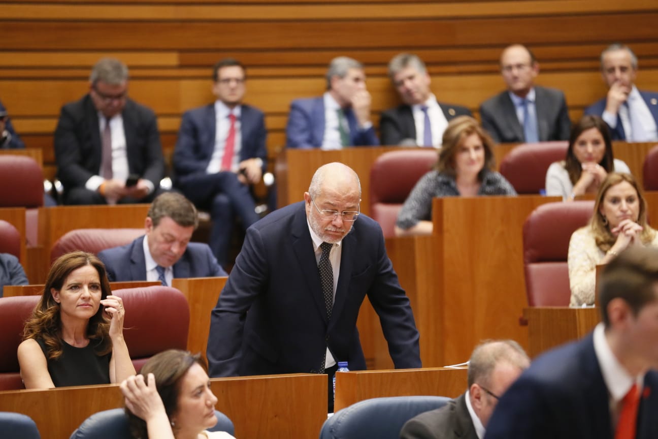 El procurador electo de Ciudadanos Luis Fuentes es proclamado presidente de la institución regiona en su décima legislatura