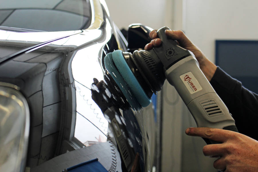 Talleres Cecar nace en 2018 con mucha ilusión y motivación con el fin de traer a León algo más que un taller. Su filosofía parte de la unión entre la tecnología del automóvil y su estética, siempre dentro de un gran grupo como es la red de talleres CGA.