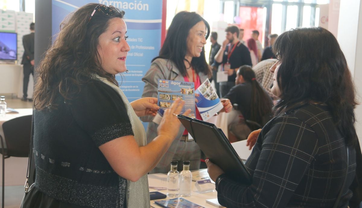 Fotos: II Feria del Empleo y el Emprendimiento de León