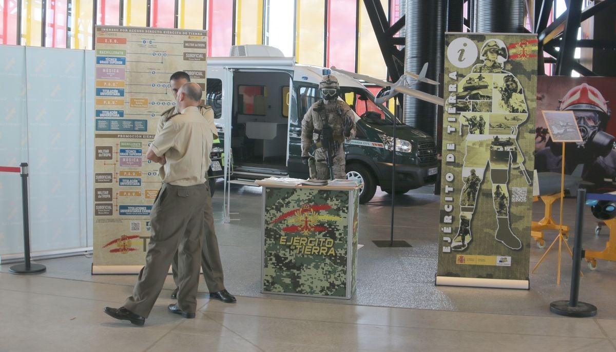 Fotos: II Feria del Empleo y el Emprendimiento de León