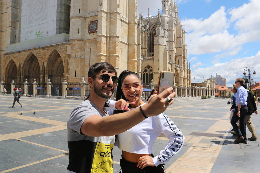 Este sábado la Plaza Mayor de León acoge el Festival «Báilalo Báilalo» un evento único de música latina amenizado con las actuaciones de grandes artistas de la talla de Polo Nandez, Gustavo Elis o Sharlene Taule