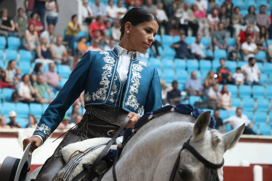 Fotos: Corrida de rejones en la Plaza de Toros de León