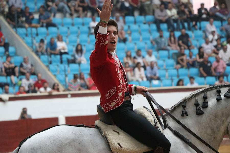 Fotos: Corrida de rejones en la Plaza de Toros de León