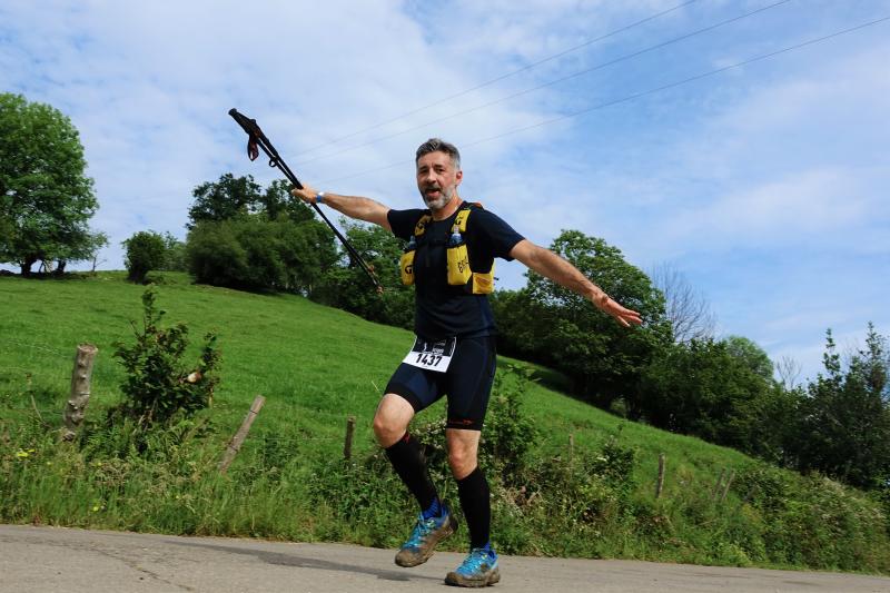 Más de 1.500 deportistas de España y diferentes países de Europa y América se han dado cita en el Trail Picos de Europa, una competición que pone a prueba todas las capacidades de los participantes. El ultra trail, la de mayor longitud, supone un recorrido de 70 kilómetros y 5.300 metros de desnivel positivo.