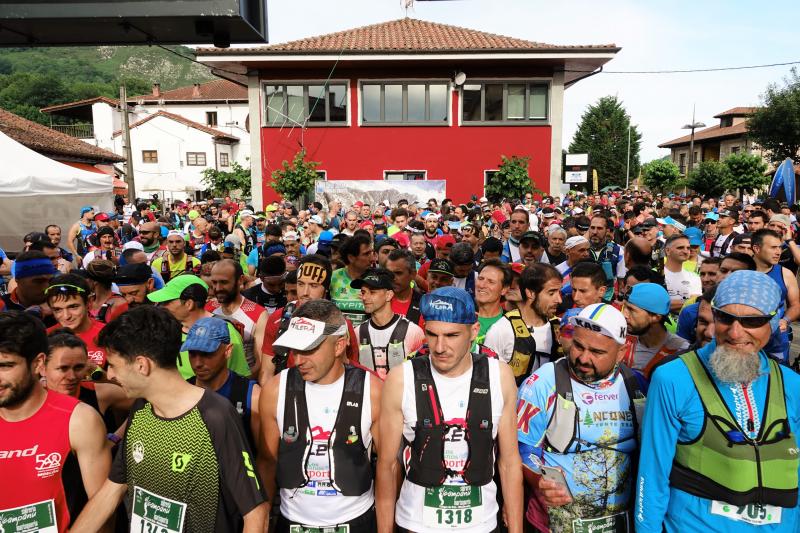 Más de 1.500 deportistas de España y diferentes países de Europa y América se han dado cita en el Trail Picos de Europa, una competición que pone a prueba todas las capacidades de los participantes. El ultra trail, la de mayor longitud, supone un recorrido de 70 kilómetros y 5.300 metros de desnivel positivo.