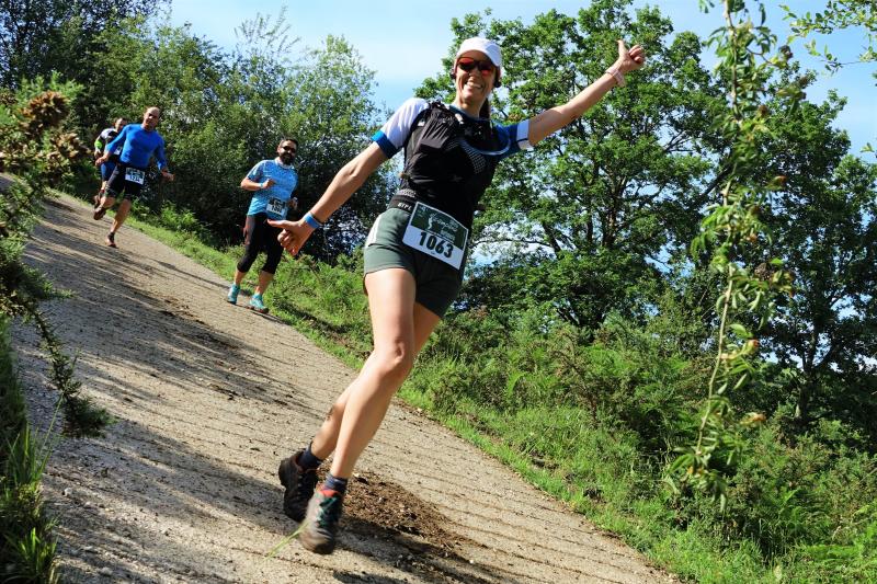 Más de 1.500 deportistas de España y diferentes países de Europa y América se han dado cita en el Trail Picos de Europa, una competición que pone a prueba todas las capacidades de los participantes. El ultra trail, la de mayor longitud, supone un recorrido de 70 kilómetros y 5.300 metros de desnivel positivo.