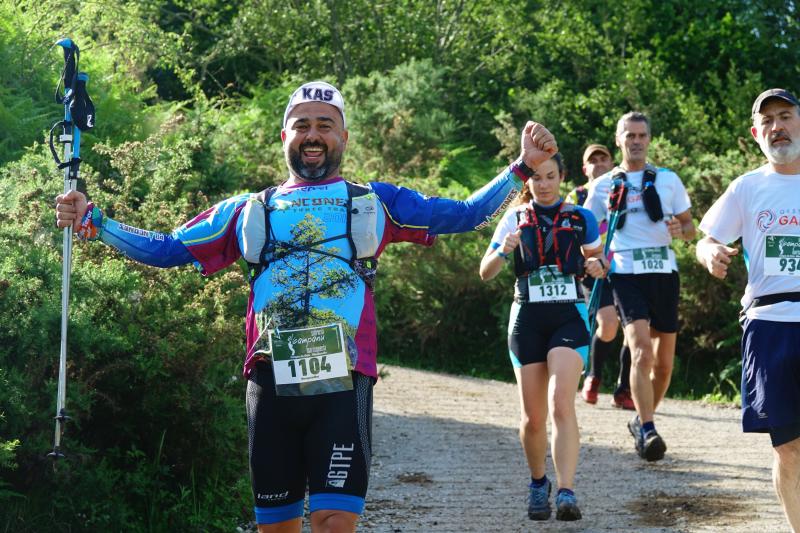 Más de 1.500 deportistas de España y diferentes países de Europa y América se han dado cita en el Trail Picos de Europa, una competición que pone a prueba todas las capacidades de los participantes. El ultra trail, la de mayor longitud, supone un recorrido de 70 kilómetros y 5.300 metros de desnivel positivo.