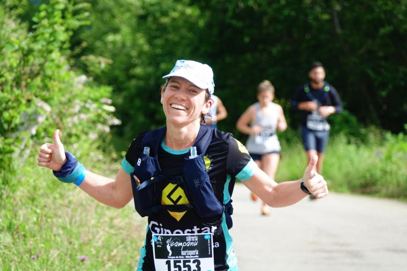 Más de 1.500 deportistas de España y diferentes países de Europa y América se han dado cita en el Trail Picos de Europa, una competición que pone a prueba todas las capacidades de los participantes. El ultra trail, la de mayor longitud, supone un recorrido de 70 kilómetros y 5.300 metros de desnivel positivo.