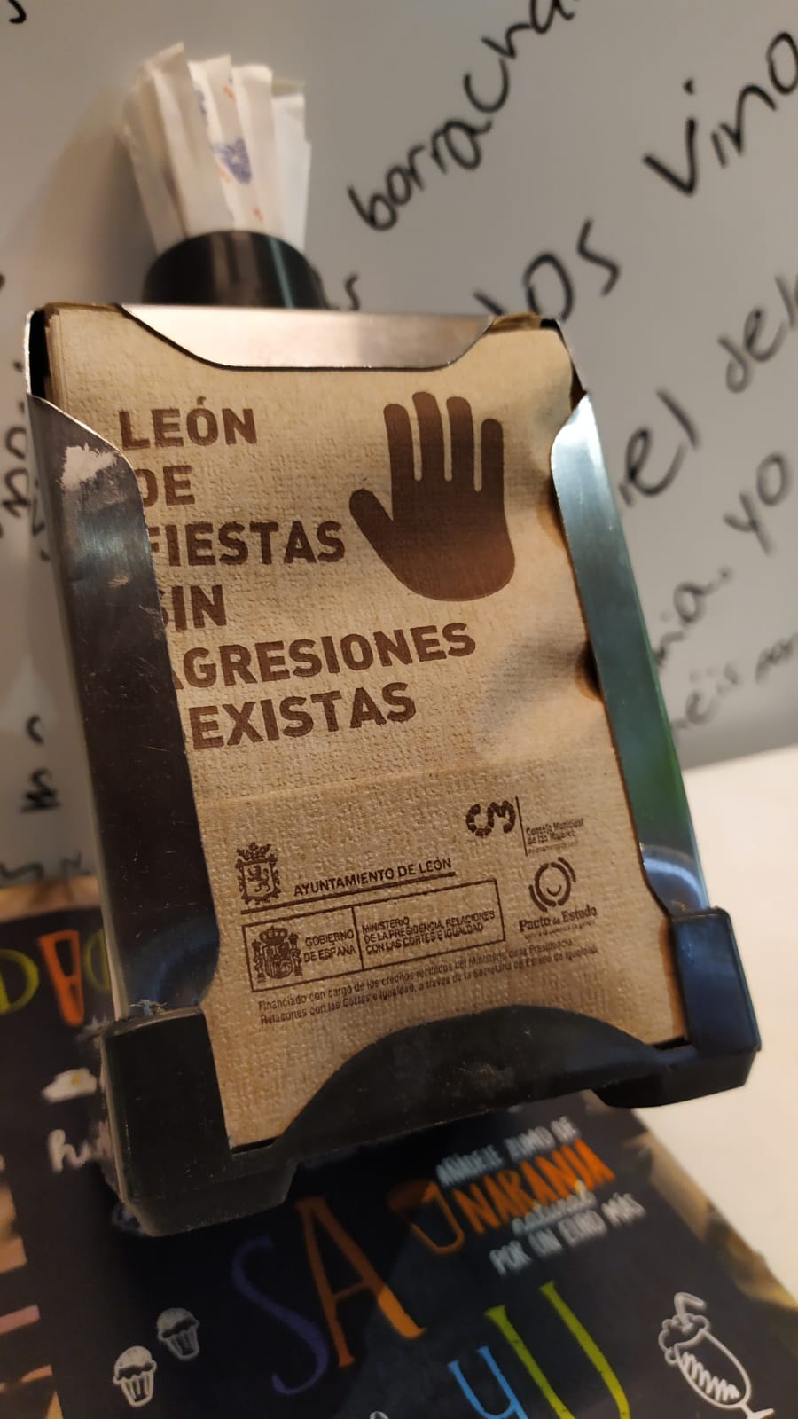 Fotos: Servilletas contra la violencia de género