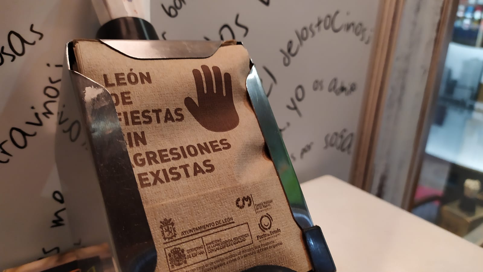 Fotos: Servilletas contra la violencia de género