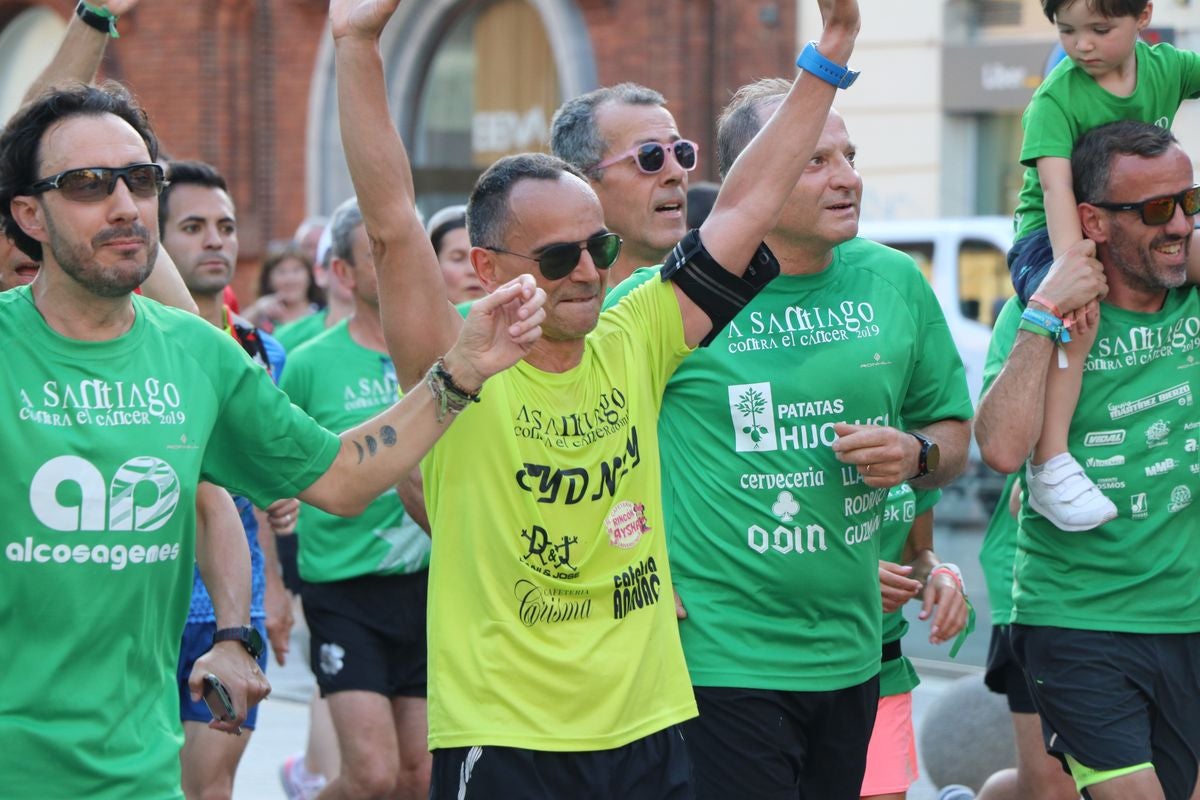 Fotos: La carrera A Santiago Contra el Cáncer, en León